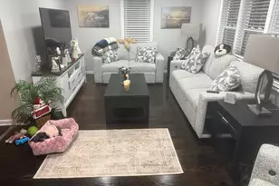 217 E 13 Th Pl, Hobart, IN 46342 - Photo 4