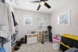 217 E 13 Th Pl, Hobart, IN 46342 - Photo 14