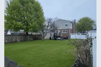 7123 Baring Pkwy, Hammond, IN 46324 - Photo 2