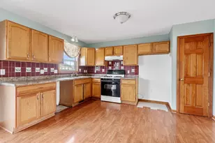 5684 Dove Dale Ave, Portage, IN 46368 - Photo 8