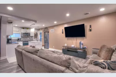 2080 Wright Street, Gary, IN 46404 - Photo 4