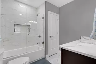 321 Holliday St, Michigan City, IN 46360 - Photo 16