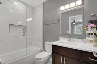 321 Holliday St, Michigan City, IN 46360 - Photo 12