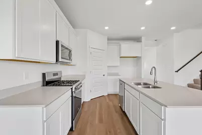 7884 W 106th Place, Crown Point, IN 46307 - Photo 2