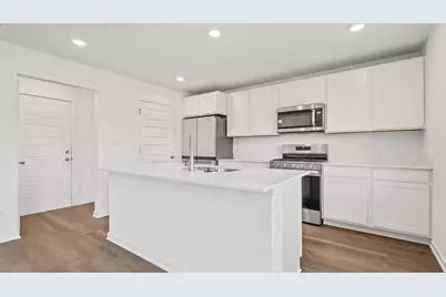 158 Cressmoor Boulevard, Hobart, IN 46342 - Photo 2