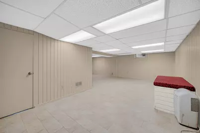 9604 Hawthorne Drive, Munster, IN 46321 - Photo 22