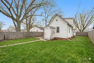 309 Jackson St, Michigan City, IN 46360 - Photo 16