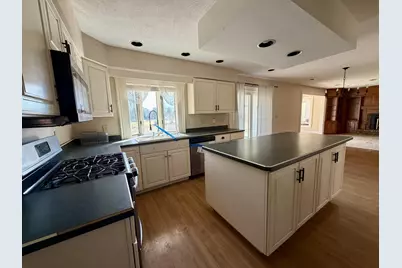 10859 Bunker Drive, Demotte, IN 46310 - Photo 4