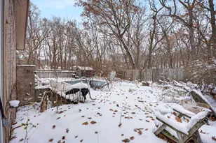 8411 Hickory Ave, Gary, IN 46403 - Photo 16