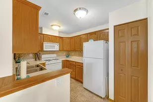 2007 W 75th Pl, Merrillville, IN 46410 - Photo 10