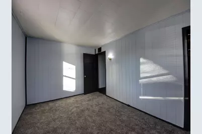 826 Kingsporte Avenue, La Porte, IN 46350 - Photo 8