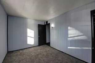 826 Kingsporte Ave, La Porte, IN 46350 - Photo 8