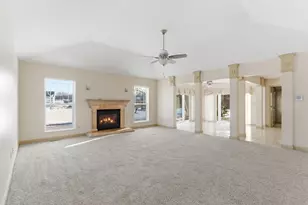 214 Abington St, Valparaiso, IN 46385 - Photo 2