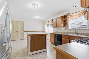 214 Abington St, Valparaiso, IN 46385 - Photo 8