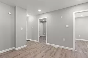 1231 Lakeview Ave, Whiting, IN 46394 - Photo 12