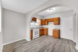 6220 Garfield Ave, Hammond, IN 46324 - Photo 8