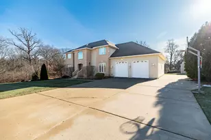 8049 W 85th Ct, Crown Point, IN 46307 - Photo 2
