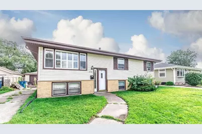 3136 Lois Place, Highland, IN 46322 - Photo 2