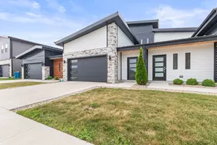 255 Nomo Pl, Crown Point, IN 46307 - Photo 2