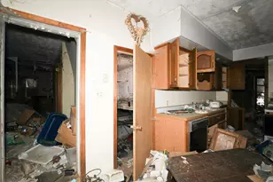 214 S Cory St, Mooreland, IN 47360 - Photo 4