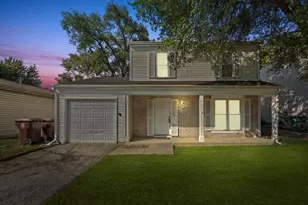 1106 W 61st Ave, Merrillville, IN 46410 - Photo 2