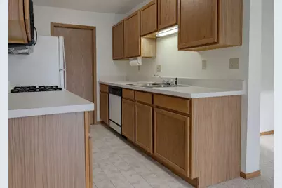 959 Misty Glen Drive, Valparaiso, IN 46385 - Photo 6