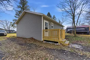 1606 N Longshore Dr, Walkerton, IN 46574 - Photo 18
