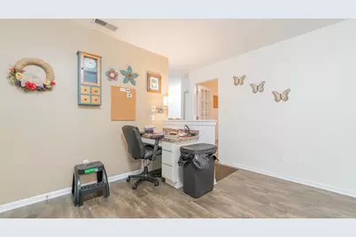 202 Polly Lane, Hobart, IN 46342 - Photo 4