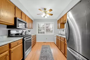 8654 Kelly Dr, Saint John, IN 46373 - Photo 6