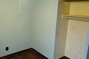 11 N Guyer St, Hobart, IN 46342 - Photo 10