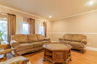 9439 Walnut Dr, Munster, IN 46321 - Photo 4