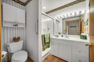 660 N 700 W, Hobart, IN 46342 - Photo 22