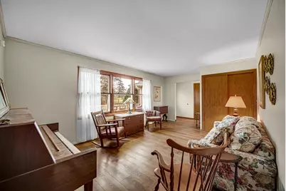 660 N 700 W, Hobart, IN 46342 - Photo 8