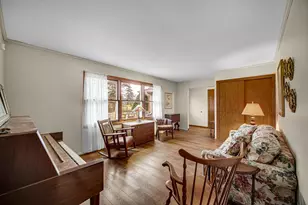 660 N 700 W, Hobart, IN 46342 - Photo 8