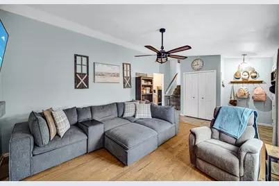 4038 Kingsway Drive, Crown Point, IN 46307 - Photo 2