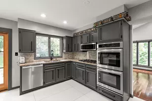 9966 Olcott Ave, Saint John, IN 46373 - Photo 18