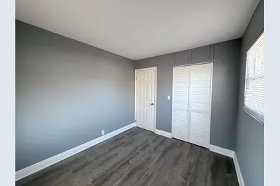 3921 Eastmont Drive, South Bend, IN 46628 - Photo 8