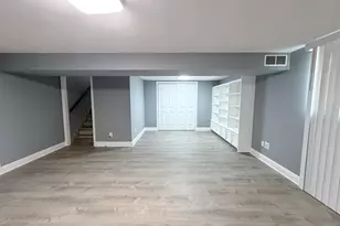 3921 Eastmont Dr, South Bend, IN 46628 - Photo 12