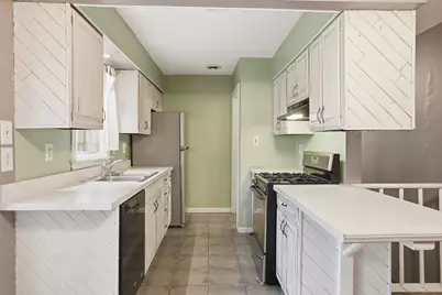 1107 W 62nd Place, Merrillville, IN 46410 - Photo 10