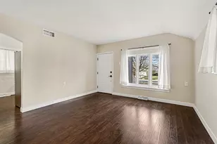 9747 Erie St, Highland, IN 46322 - Photo 6