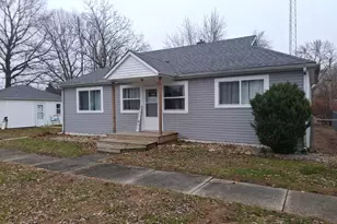 509 Magnolia St, North Judson, IN 46366 - Photo 2