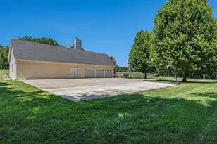 8196 E Walnut Rdg, New Carlisle, IN 46552 - Photo 34