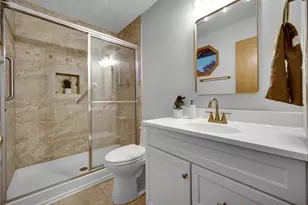 1409 Independence Dr, Hobart, IN 46342 - Photo 10