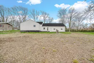 901 E 850 S, Hamlet, IN 46532 - Photo 8