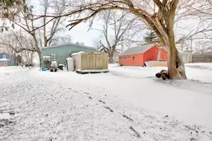 211 McClung Rd, La Porte, IN 46350 - Photo 4