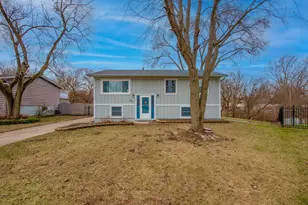 3288 W 74th Ln, Merrillville, IN 46410 - Photo 2