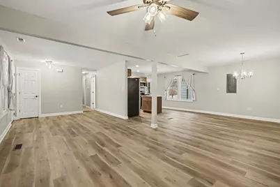 1618 E 33rd Avenue, Hobart, IN 46342 - Photo 4