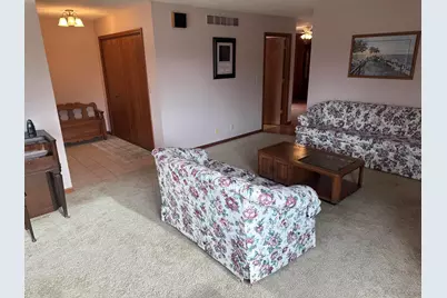 163 Regency Parkway, La Porte, IN 46350 - Photo 4