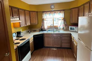 163 Regency Pkwy, La Porte, IN 46350 - Photo 6