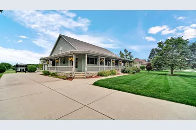 552 Fleetwood Drive N, Valparaiso, IN 46385 - Photo 2